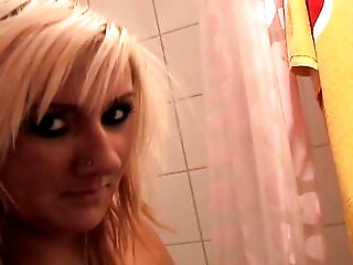 Hot German Babe Stuffing Her Toy Deep Inside Her Pussy