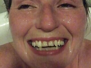 Ludicrously Horny From Being In A Hot Bath I Sent A 30st 420lb Dude A Video Telling Him I Wanted Him On Top Of Me