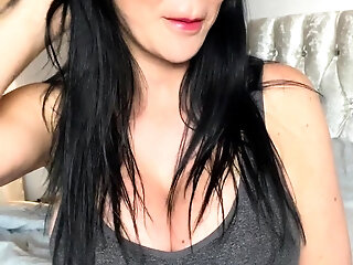 Leann Amateur Beautiful Brunette With Big Boobs