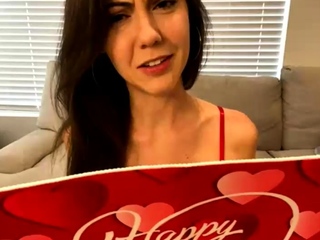 Leann Amateur Beautiful Brunette With Big Boobs