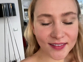 Amateur Blonde Teen Plays Solo With Toy Webcam Porn