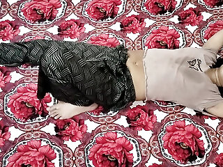 College Girl Ko Ghar Me Band Kar Ke Jabar Dasti Pela