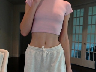 Amateur Webcam Cute Teen Plays Solo With Big