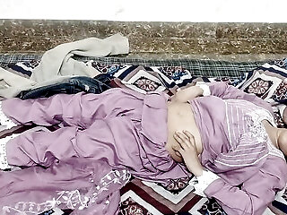 Abbu Jaan Ne Meri Tight Jawani Dekh Kar Jabar Dasti Pakad Ke Pel Diya