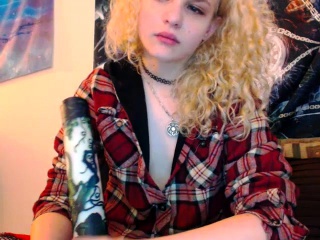 Amateur Raven Teen Has A Gaping Hole