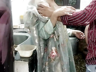 Cute School Girl Ko Paise Dekar Hotel Me Le Jakar Jabar Doodh Daba Kar Pela