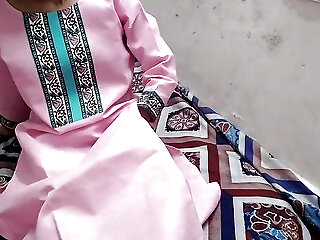 Desi Hot Girl Ko Paise Dekar Jabar Dasti Pela