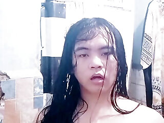 Filipina Babe Plays While On Secret Video Call
