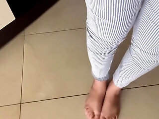 Pov- Wetting Myself In Hotel