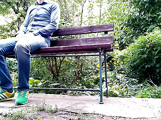 Sexy Big Ass Mature Milf Pissing With Legs Spread Wide In Park