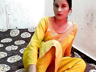 Bhabhi Ko Gandi Video Dikha Kar Step Sister Ke Samne Pel Diya