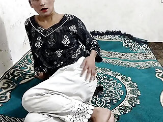 Soyi Hui Step Sister Ko Nanga Kar Ke Jabar Dasti Pela