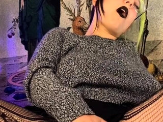 Mature Brunette Amateur Giving A Great Pov Blowjob