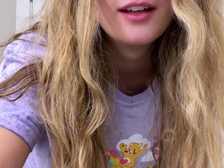 Amateur Blonde Teen Plays Solo With Toy Webcam Porn