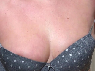 Leann Amateur Beautiful Brunette With Big Boobs