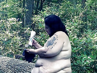 Chunky Got Skunky And Pored All Over Herself