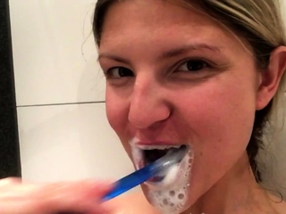 Blonde Euro Babe Makes Out While Masturbating