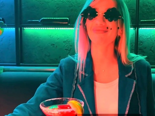 Wild Nightclub Fucky-fucky In A Public Toilet With A Blond