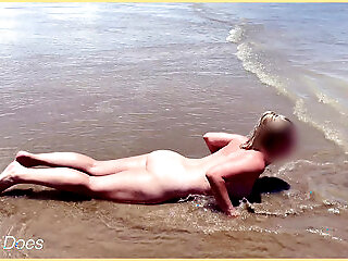 Wifey Goes Nude At Public Beach