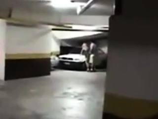 Comeu A Vizinha Na Garagem