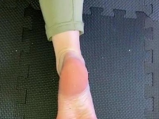Lezlyan Aka La_little_dancer_feet Onlyfans - I Know It