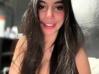Leann Amateur Beautiful Brunette With Big Boobs