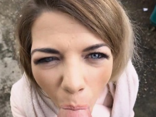 Outdoor Blowjob In The Cold