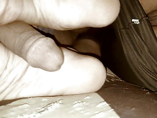 Anjali's Gand Twisted And Landed In Her Feet