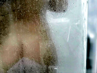 Mature Seduces 18 Years Old Boy To Fuck Her In The Shower