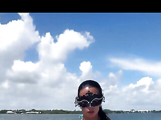 Bikini Life & Naked Life