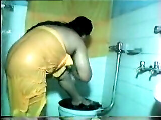 Tamil Aunty In Shower