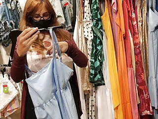 Public Blowjob And Cum In The Fitting Room